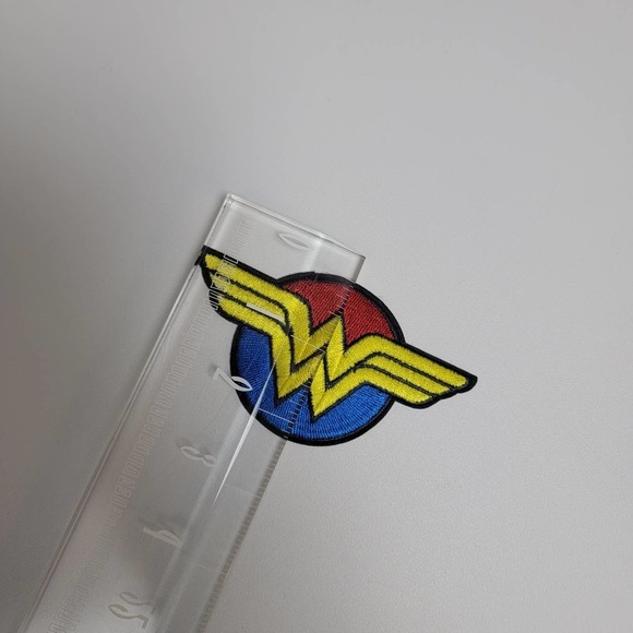 VTG Iron On Patch Wonder Woman, 4" - Picture 6 of 7